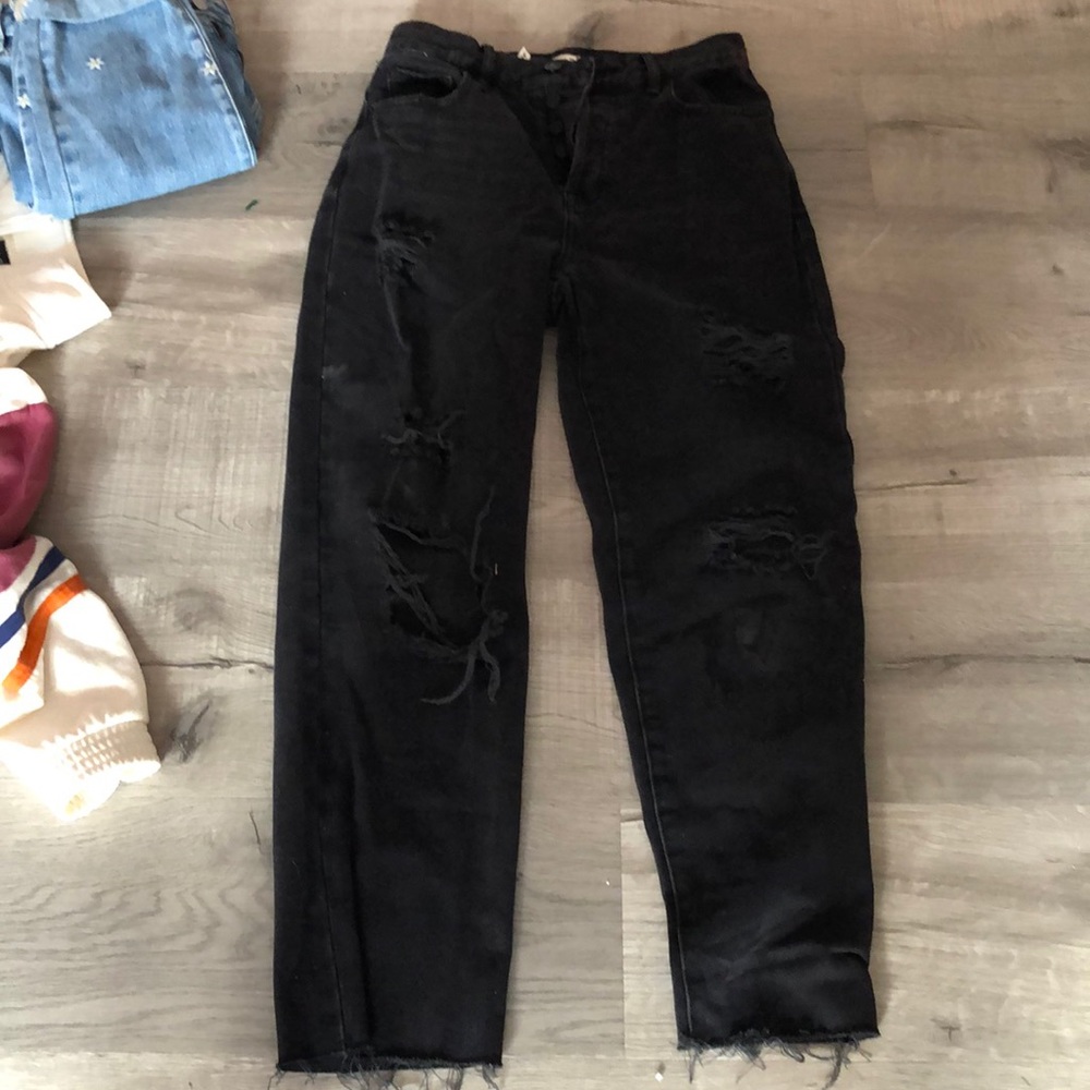 BLACK PACSUN MOM JEANS NEVER WORN SIZE 25